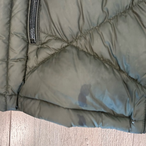 Michael Kors Packable Down Fill Puffer Jacket in Olive - Picture 5 of 10